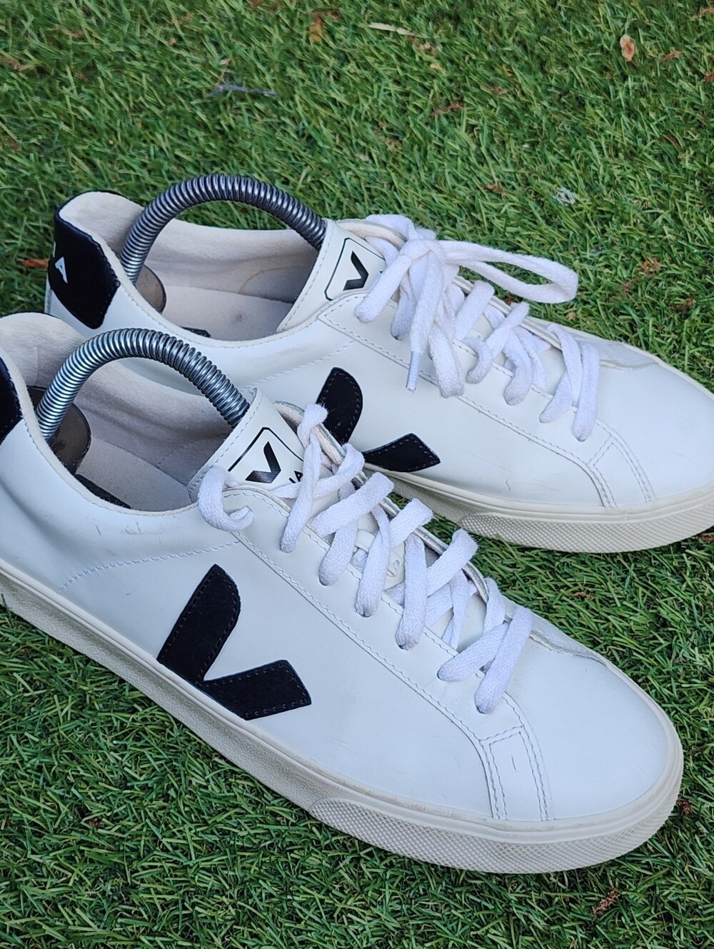 VEJA Campo - Womens Sneakers - SIZE 9